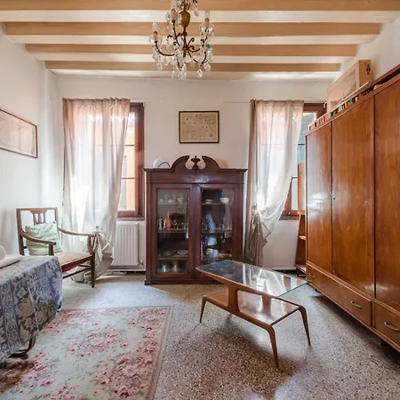 Lovely & Roomy Venetian X5!