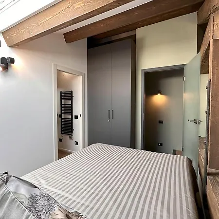 Apartment Fortuny Design Loft And Terrace Venice