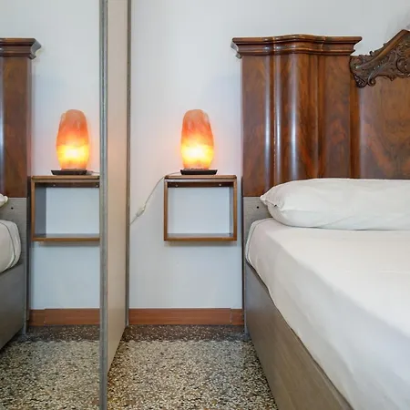 Apartment Gozzi House - Comoda Casa - Free Parking - Easy To Venice! Mestre