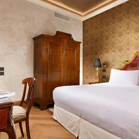 Empress Theodora Apartment *