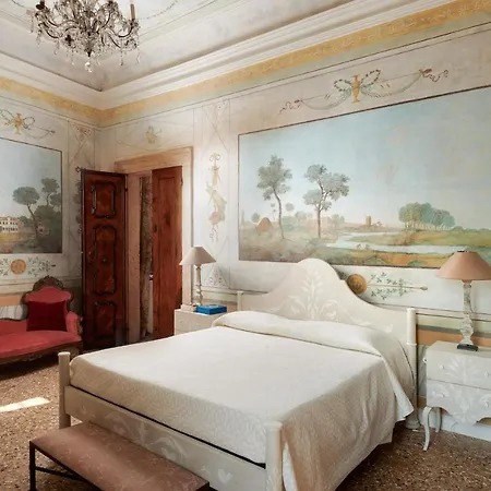 Palazzo Lena Piano Nobile Venice