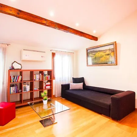 Apartment Ca' Lunetta - 5' From St. Square Venedig