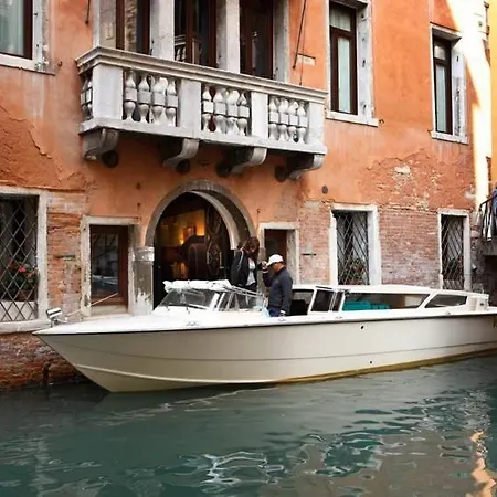 Aqua Palace Hotel