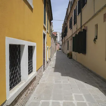 Melusina Homes * Venice