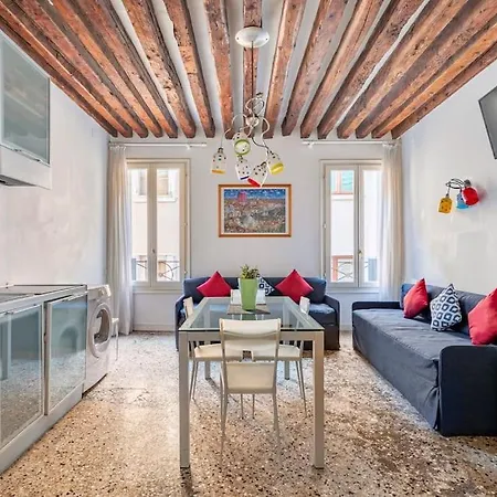 Ihomes-corte Del Calice Nel Cuore Di