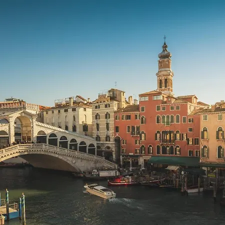 Glass House - Loft 2 Minutes To Rialto Bridge & View * Venice
