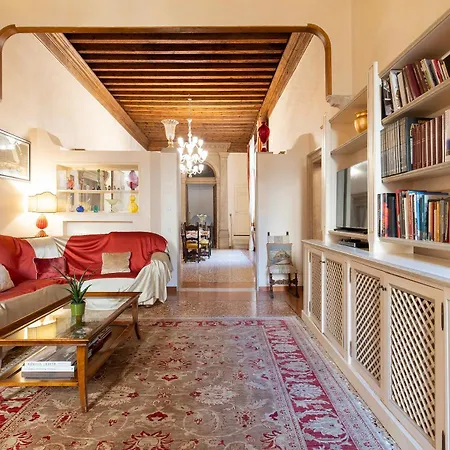 Holiday home Fortuny3967 & Wine Venice