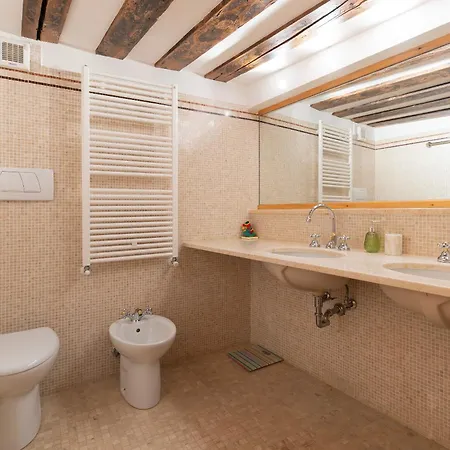 Fortuny3967 & Wine Holiday home *