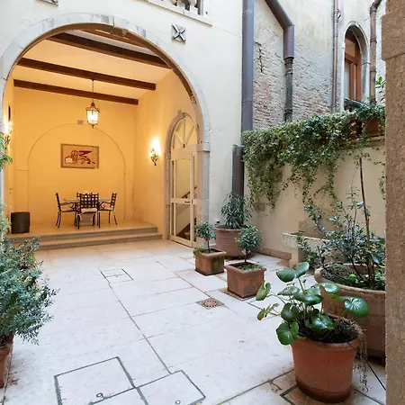 Fortuny3967 & Wine Holiday home Venice
