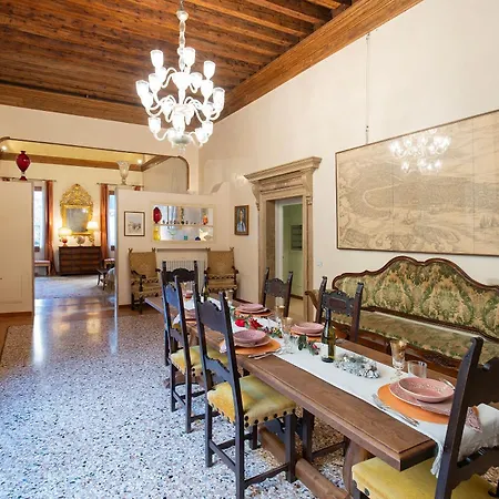 Fortuny3967 & Wine Holiday home *
