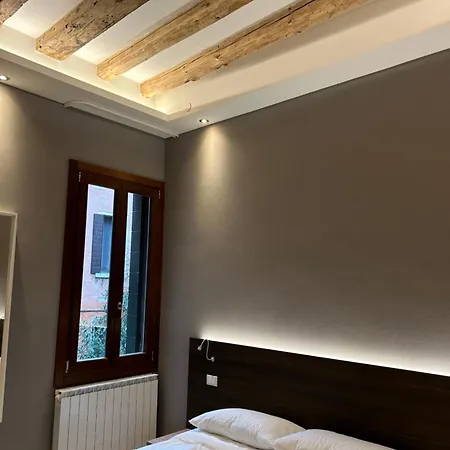 Ca' Piasentin Venedik