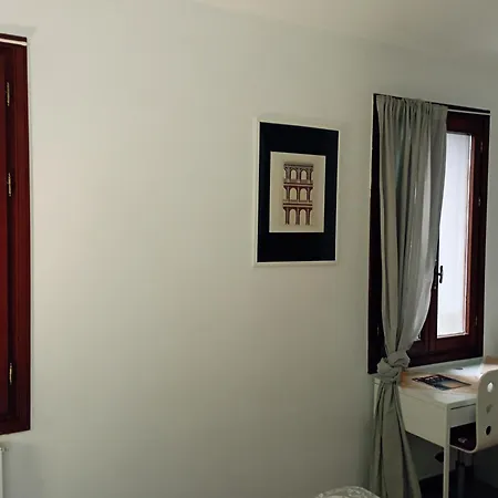 Guest house Two Steps From Rialto *