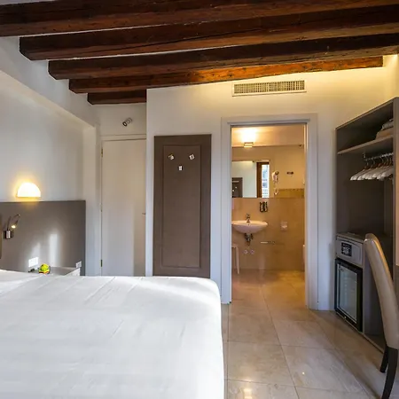 Leone Venice