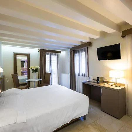 Hotel Leone