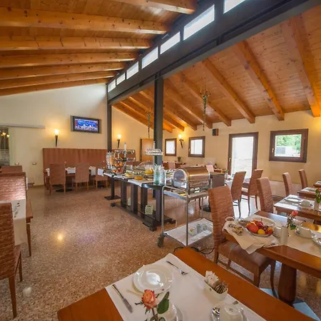 Venice Airport 4*