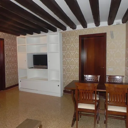 Home Venice Apartments - Piazzale Roma Apartment *