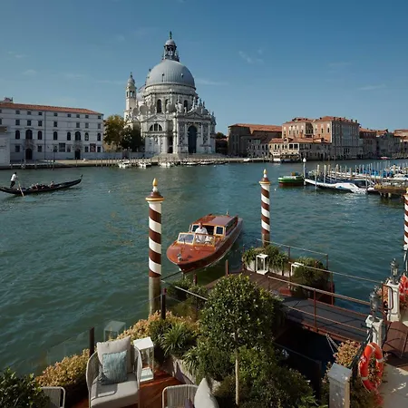 Hotel The St. Regis 5*