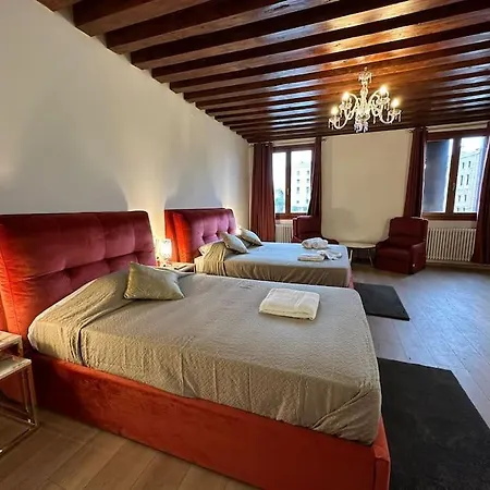 Luxury Suites ベッド・アンド・ブレックファスト ヴェネツィア
