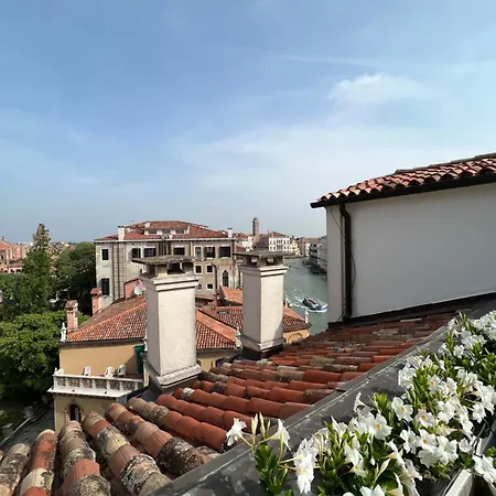 Attico Canal Grande A Palazzo Contarini Corfu Apartment *