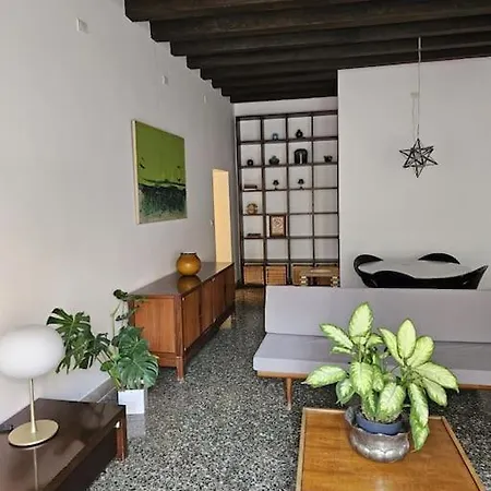 Palazzo Castelli Apartment Venice
