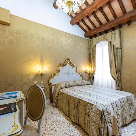 Hotell Ca' Dogaressa 3*