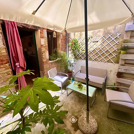 Ca 3 Leoni - Romantic House In The Heart Of Holiday home