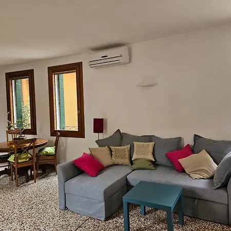 Casa Rossa Vista Canale Venedig