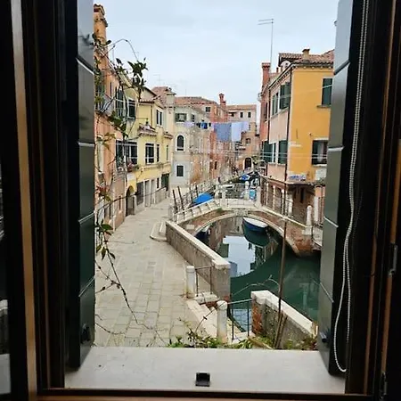 Apartment Casa Rossa Vista Canale Venedig