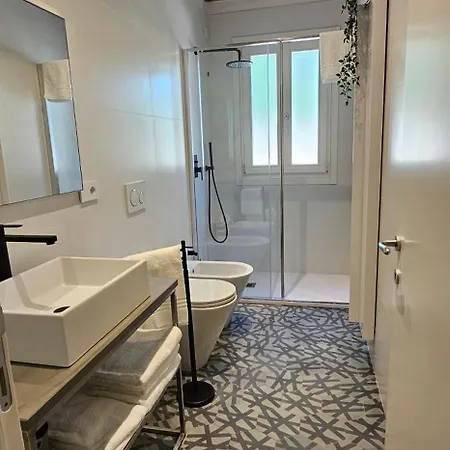 Small With Private Garden Apartman