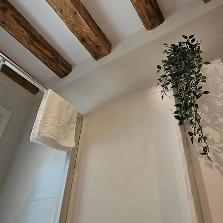 Small With Private Garden * Velence