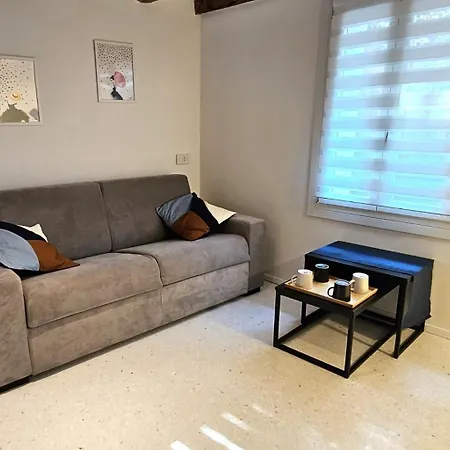 Apartament Small With Private Garden *