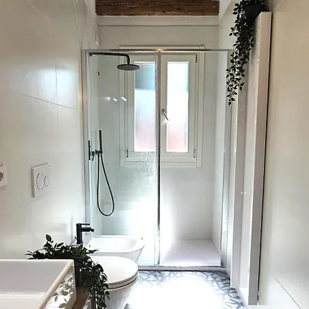 Apartament Small With Private Garden