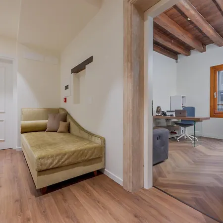 312 Piazza San Marco Guest house 3*