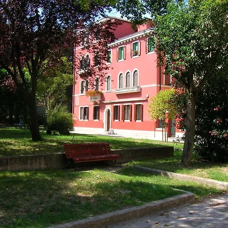 Alojamento de Acomodação e Pequeno-almoço Biennale Veneza