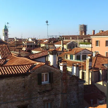 Apartment House 5286 Venice