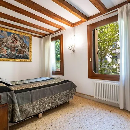 Ca' Mandorla 027042loc09523 Apartment Venice
