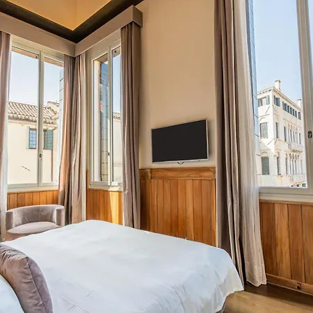 Palazzo Morosini Degli Spezieri - Lifestyle Apartmán Benátky