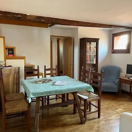 Homes & Holidays Apartment *