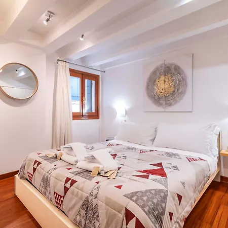 Glass House - Loft 2 Minutes To Rialto Bridge & View Venice