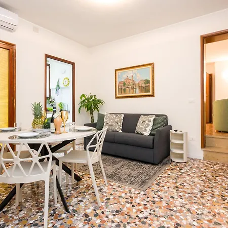 Ca Del Bezzo - Comfort & View Apartment *