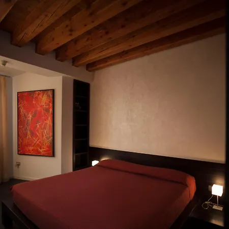 Ca' Pozzo Guest house Venice