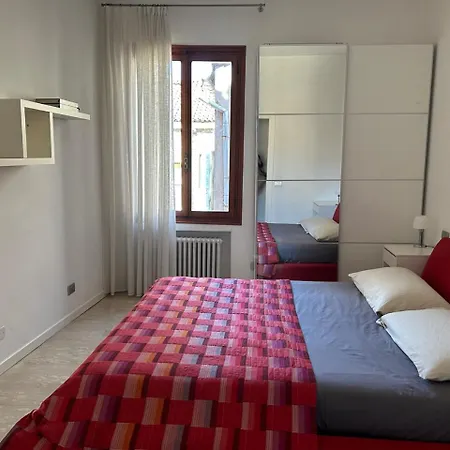 Homes & Holidays Apartment
