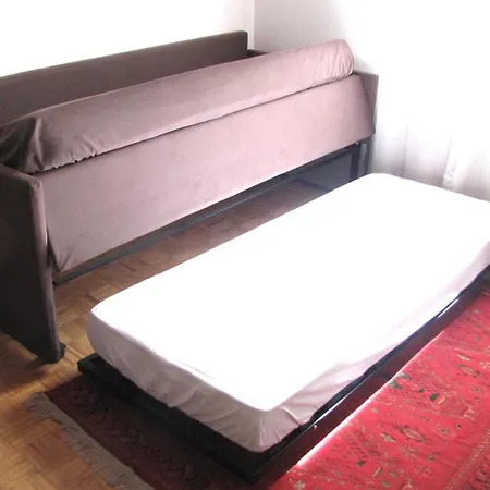 Apartment Delicious Near St. Square *