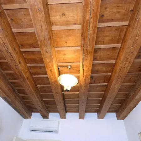 Apartment Delicious Near St. Square *