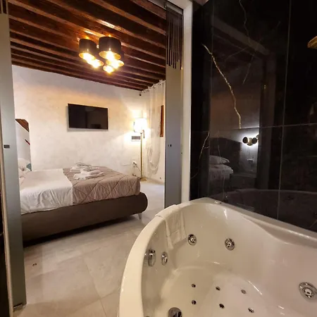 Apartment San Marco 3097 Luxuryjacuzzi