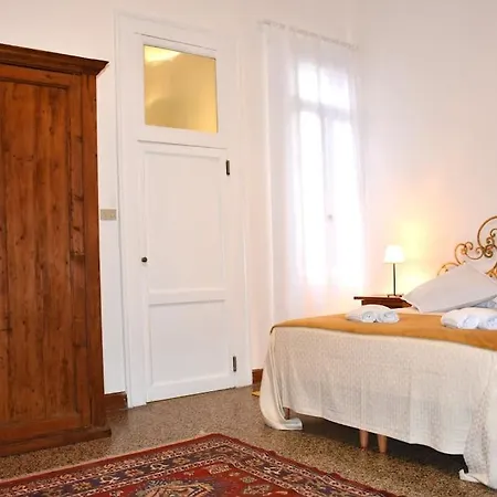 Apartment Ca' Del Moro, *