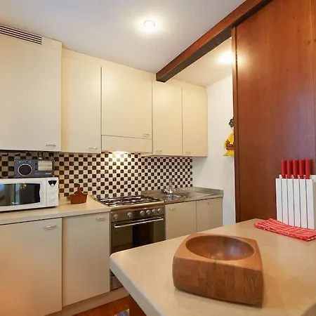 Apartment Ca' Del Pittore In Dorsoduro, Elegant Fine Arts District *