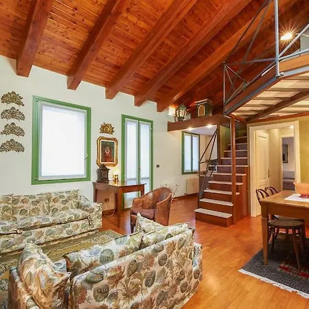 Apartment Ca' Del Pittore In Dorsoduro, Elegant Fine Arts District Venice