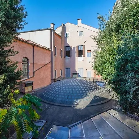 Ca' Del Pittore In Dorsoduro, Elegant Fine Arts District Apartment