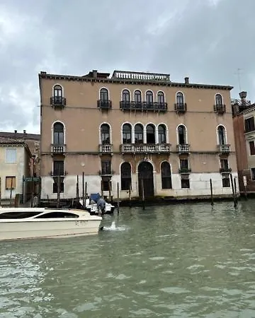 Ponte Di Rialto E Canal Grande-palazzo Benzon Apartment